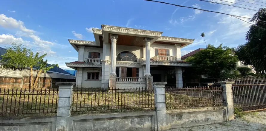 Дуплекс в Бангкхэ, Бангкок, Таиланд с 5 спальнями  № 158035