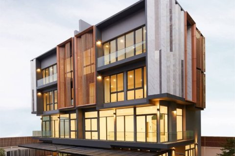 Townhouse à Bang Kapi, Bangkok, Thaïlande 2 chambres № 155116 - photo 1