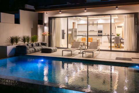 Villa in Ko Samui, Thailand 3 bedrooms № 167343 - photo 11