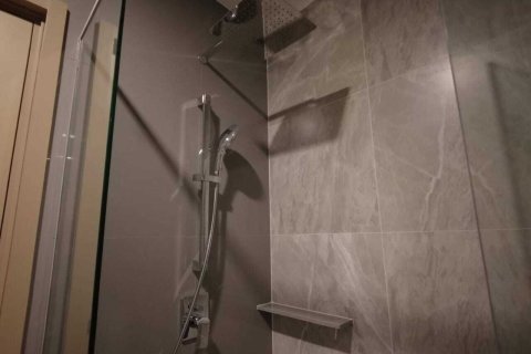 Studio dans le Condo à Watthana, Bangkok, Thaïlande  № 150240 - photo 10