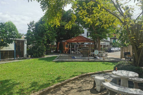 Townhouse in Bangkok, Thailand 3 bedrooms № 189708