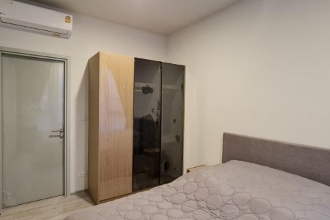 Studio dans le Condo à Watthana, Bangkok, Thaïlande  № 170908 - photo 3