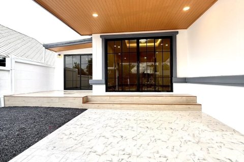 House in Pa Klok, Thailand 3 bedrooms № 135583 - photo 2