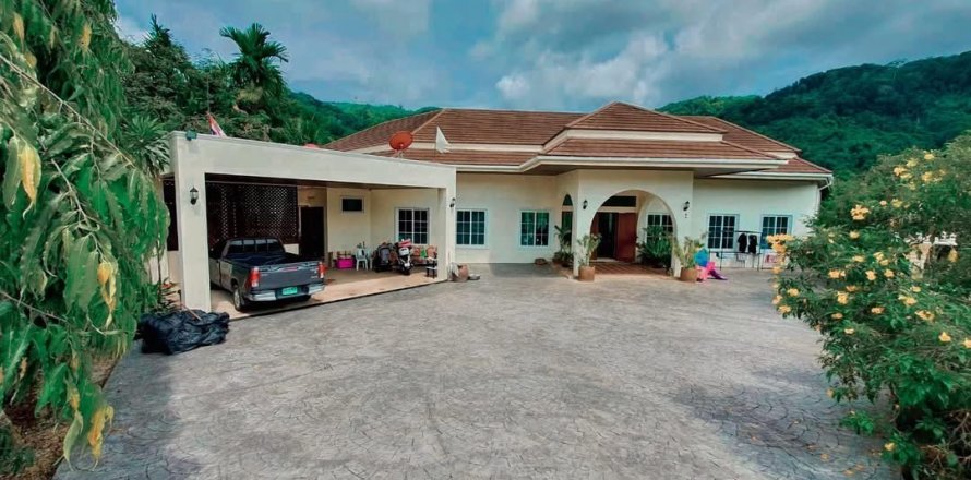 Вилла в Пхукете, Таиланд с 6 спальнями  № 135581