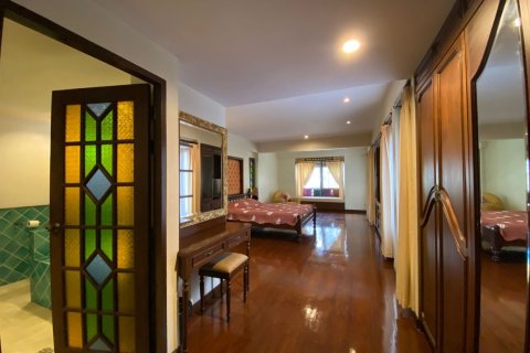 House in Chiang Mai, Thailand 5 bedrooms № 160107 - photo 25