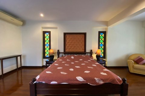 House in Chiang Mai, Thailand 5 bedrooms № 160107 - photo 28