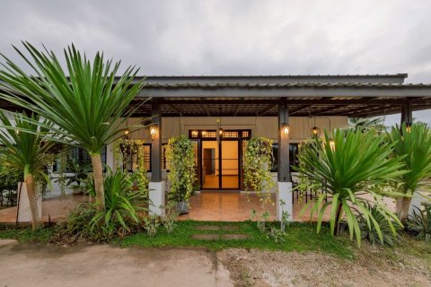 House in Chiang Mai, Thailand 5 bedrooms № 160111
