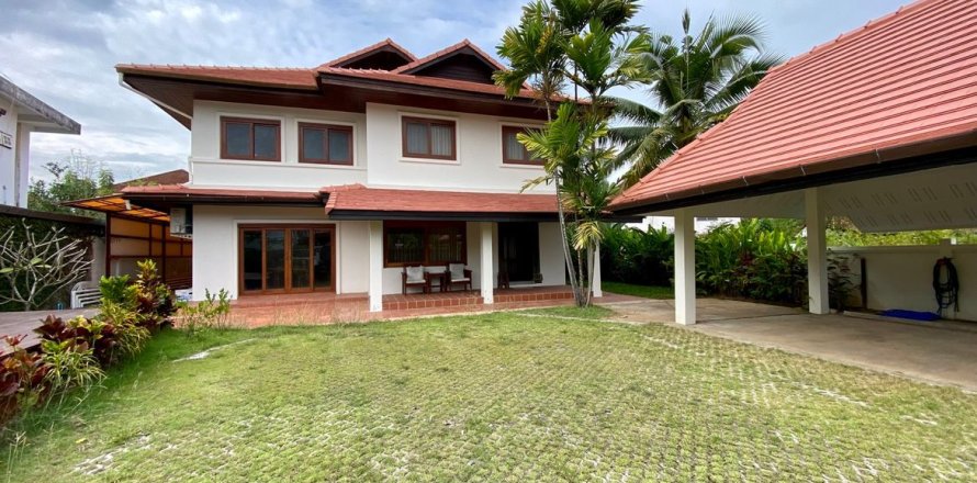 House in Chiang Mai, Thailand 4 bedrooms № 160113