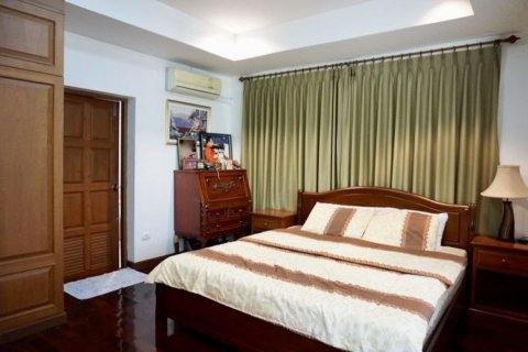 House in Chiang Mai, Thailand 4 bedrooms № 160109 - photo 23