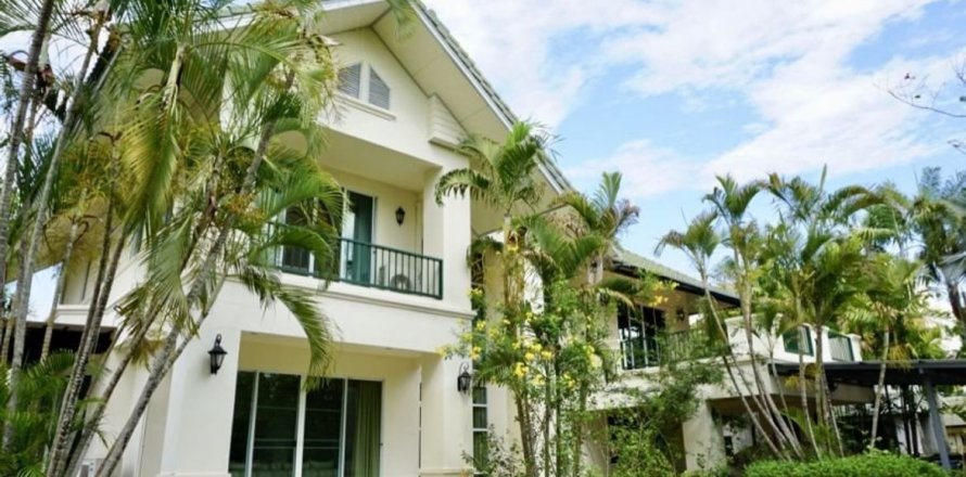 Дом в Чиангмае, Таиланд с 4 спальнями  № 160109