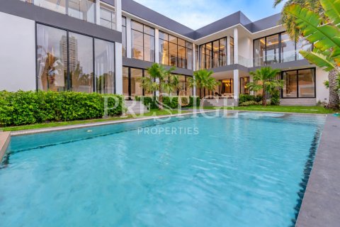 House in Pattaya, Thailand 6 bedrooms № 198111