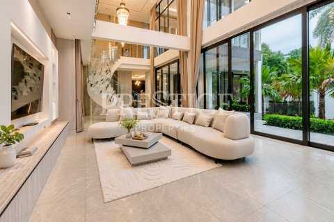 House in Pattaya, Thailand 6 bedrooms № 198111 - photo 3