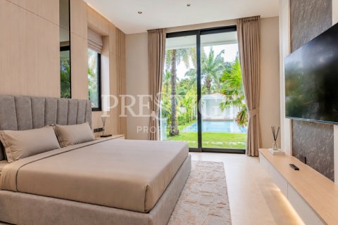 House in Pattaya, Thailand 6 bedrooms № 198111 - photo 11