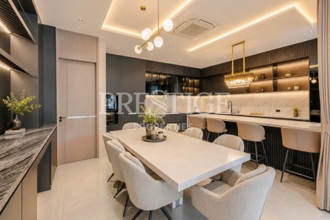 House in Pattaya, Thailand 6 bedrooms № 198111 - photo 6