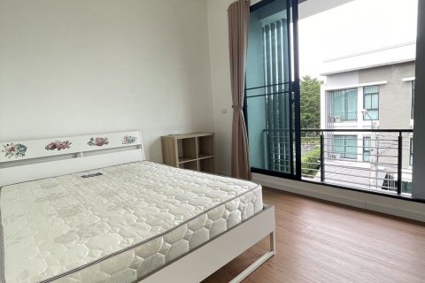 Таунхаус в Бангкоке, Таиланд с 3 спальнями  № 148181 - фото 4