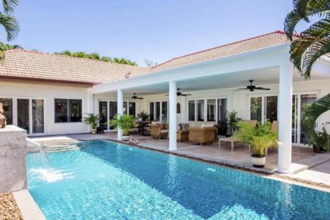 Villa in Hua Hin, Thailand 4 bedrooms № 114717 - photo 1