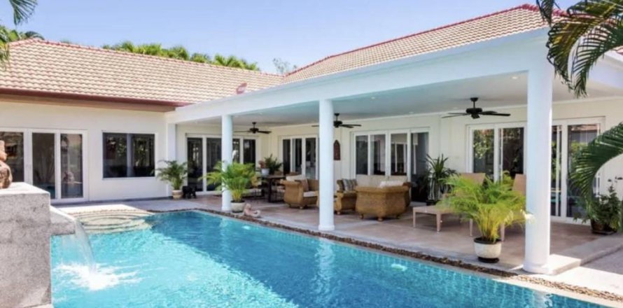 Villa in Hua Hin, Thailand 4 bedrooms № 114717