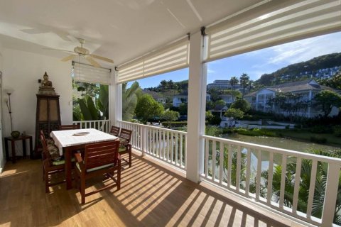 Condo in Bang Tao, Thailand, 1 bedroom  № 114719 - photo 1