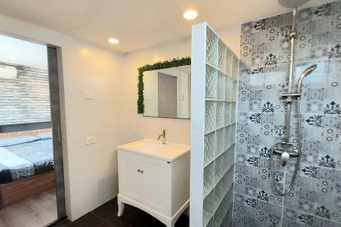 Condo à Watthana, Bangkok, Thaïlande, 2 chambres № 201079 - photo 10