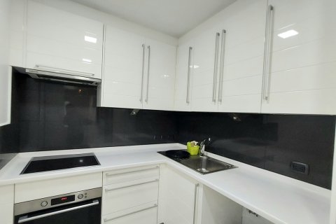 Condo à Watthana, Bangkok, Thaïlande, 1 chambre № 201083 - photo 10