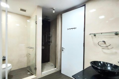 Condo à Watthana, Bangkok, Thaïlande, 1 chambre № 201083 - photo 2