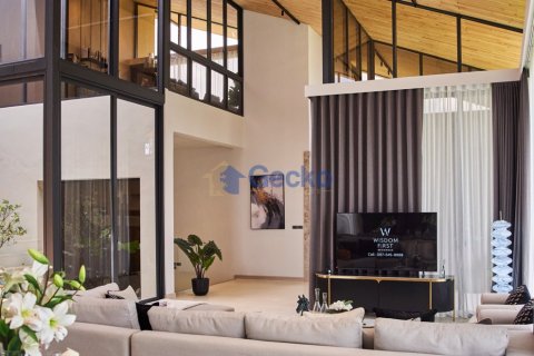 House in Pattaya, Thailand 4 bedrooms № 196310 - photo 5