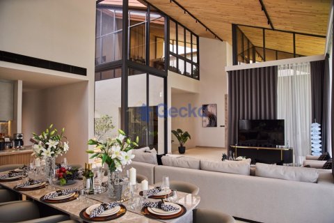 House in Pattaya, Thailand 4 bedrooms № 196310 - photo 6