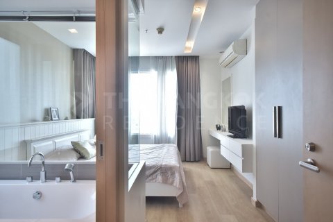 Condo in Bangkok, Thailand, 2 bedrooms № 185100 - photo 2