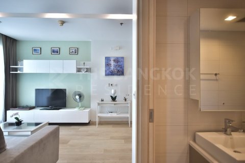 Condo in Bangkok, Thailand, 2 bedrooms  № 185100