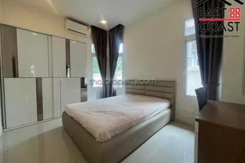 Casa de 3 dormitorios en Pattaya, Tailandia № 213322 - foto 9