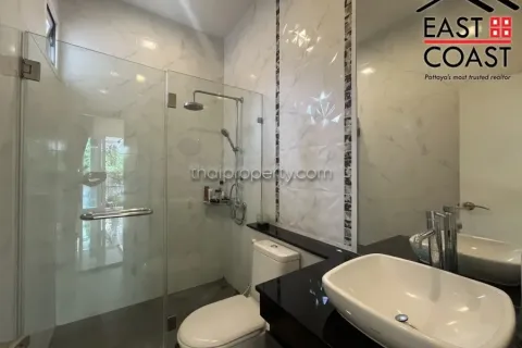 Casa de 3 dormitorios en Pattaya, Tailandia № 213322 - foto 10
