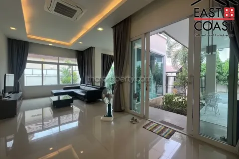 Casa de 3 dormitorios en Pattaya, Tailandia № 213322 - foto 4