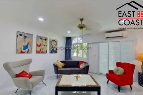 Casa de 4 dormitorios en Pattaya, Tailandia № 213319 - foto 11