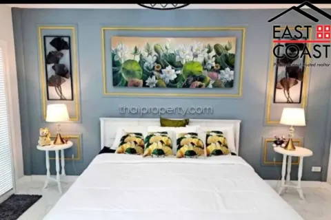 Casa de 4 dormitorios en Pattaya, Tailandia № 213319 - foto 16