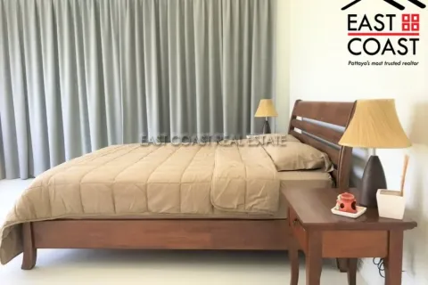 Casa de 4 dormitorios en Pattaya, Tailandia № 213324 - foto 14