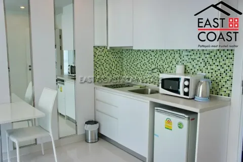 Condominio de 1 dormitorio en Jomtien Beach, Pattaya, Tailandia № 213320 - foto 4