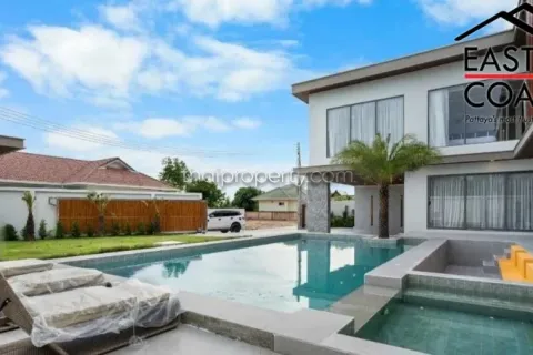 Casa de 7 dormitorios en Pattaya, Tailandia № 213321 - foto 2