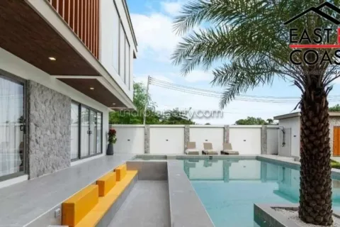 Casa de 7 dormitorios en Pattaya, Tailandia № 213321 - foto 16