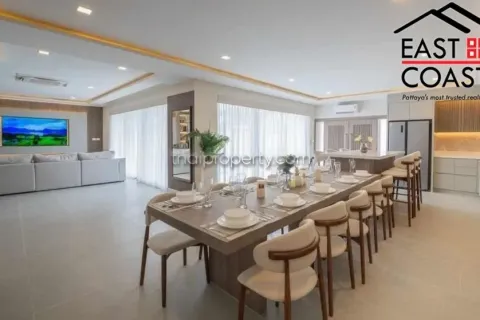 Casa de 7 dormitorios en Pattaya, Tailandia № 213321 - foto 12
