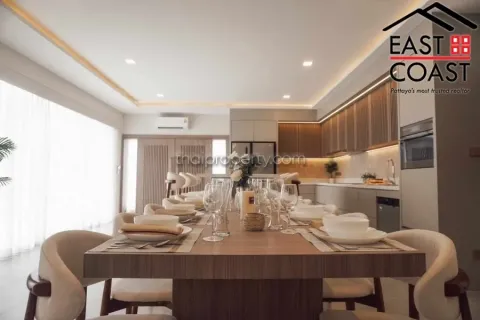 Casa de 7 dormitorios en Pattaya, Tailandia № 213321 - foto 19