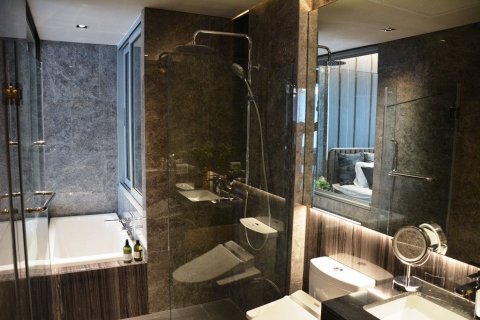 Condo in Watthana, Bangkok, Thailand, 2 bedrooms  № 167560 - photo 18