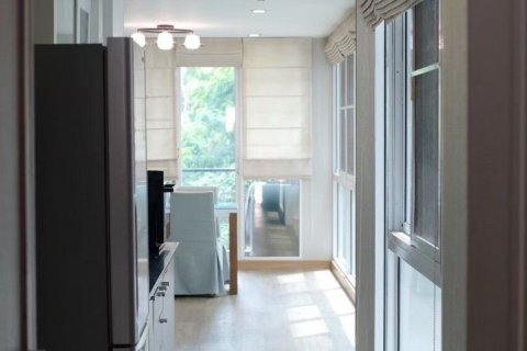 Кондоминиум с 2 спальнями в Пхракханонге, Бангкок, Таиланд № 167561 - фото 14