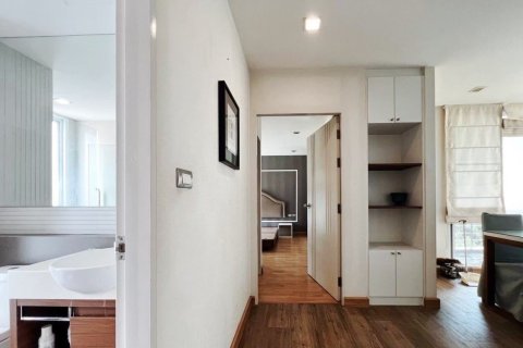 Кондоминиум с 2 спальнями в Пхракханонге, Бангкок, Таиланд № 167561 - фото 15