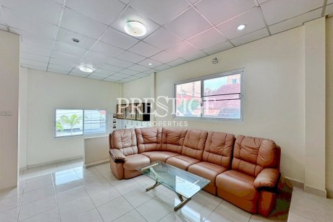 House in Pattaya, Thailand 7 bedrooms № 198095 - photo 3