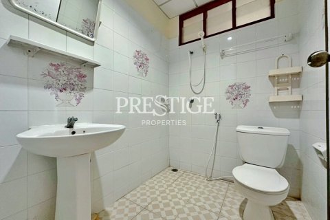 House in Pattaya, Thailand 7 bedrooms № 198095 - photo 18