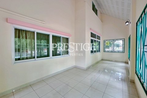House in Pattaya, Thailand 7 bedrooms № 198095 - photo 26