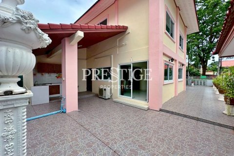 House in Pattaya, Thailand 7 bedrooms № 198095 - photo 27