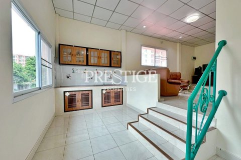 House in Pattaya, Thailand 7 bedrooms № 198095 - photo 13