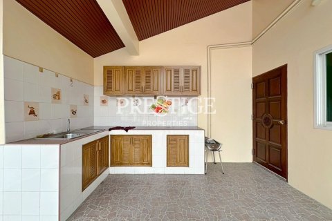 House in Pattaya, Thailand 7 bedrooms № 198095 - photo 14