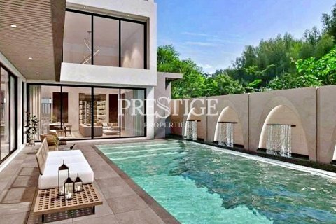 House in Pattaya, Thailand 6 bedrooms № 198089 - photo 2
